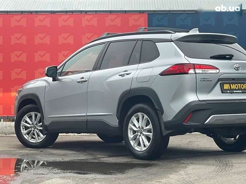 Toyota Corolla Cross 2022 - фото 16