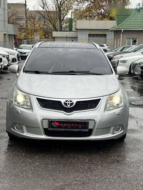 Toyota Avensis 2009 - фото 4