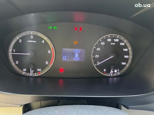 Hyundai H 300 2016 белый - фото 18