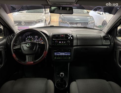 Skoda Fabia 2012 черный - фото 12