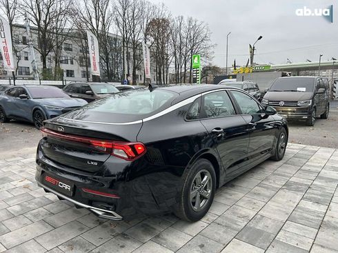 Kia K5 2021 - фото 11