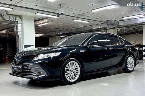 Toyota Camry 2020 - фото 11