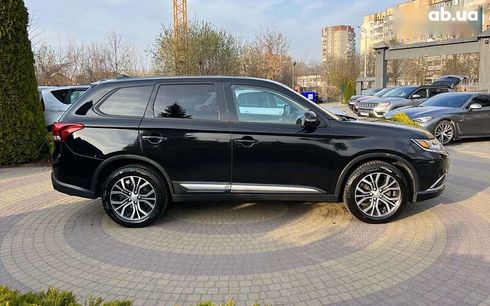 Mitsubishi Outlander 2017 - фото 8