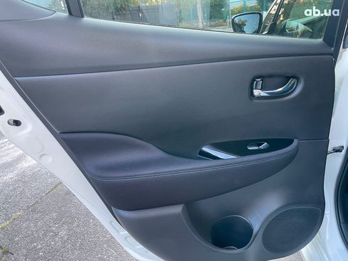 Nissan Leaf 2020 белый - фото 17