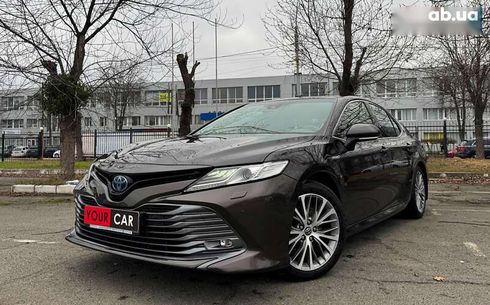 Toyota Camry 2019 - фото 3