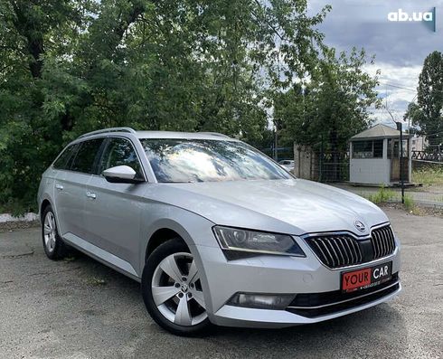 Skoda Superb 2016 - фото 12