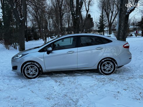 Ford Fiesta 2016 серый - фото 11