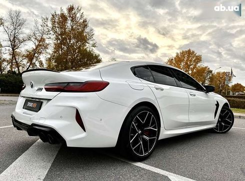 BMW M8 Gran Coupe 2021 - фото 18