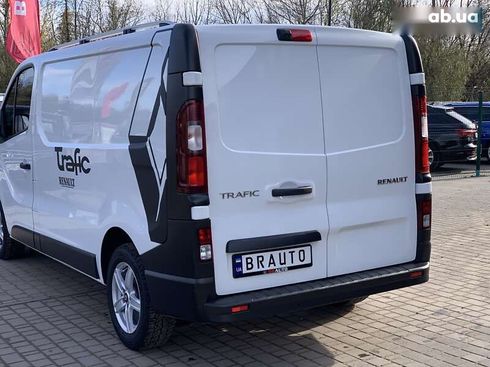 Renault Trafic 2021 - фото 18