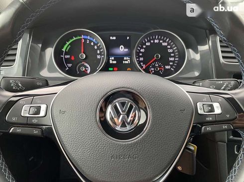 Volkswagen e-Golf 2020 - фото 26