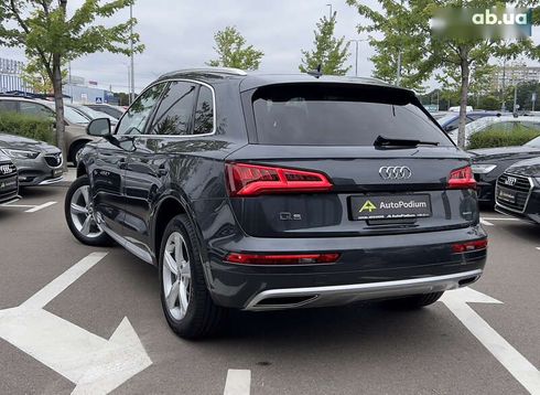 Audi Q5 2020 - фото 8