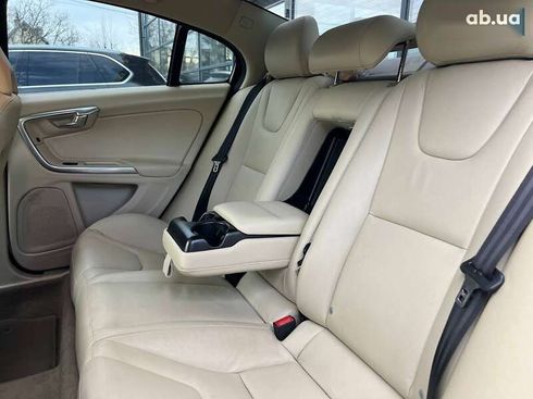 Volvo S60 2014 - фото 19