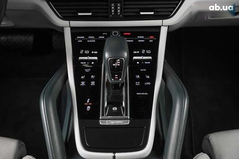 Porsche Cayenne Coupe 2023 - фото 26