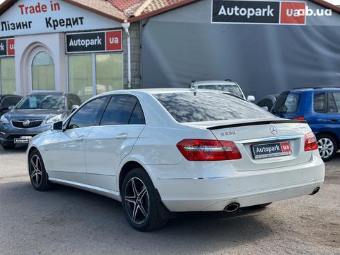 Mercedes-Benz E-Класс 2011 белый - фото 5