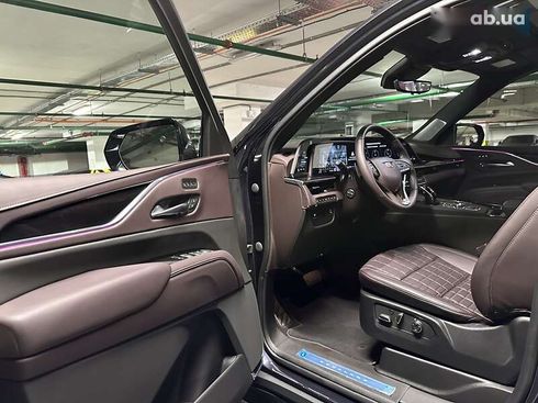 Cadillac Escalade 2022 - фото 29