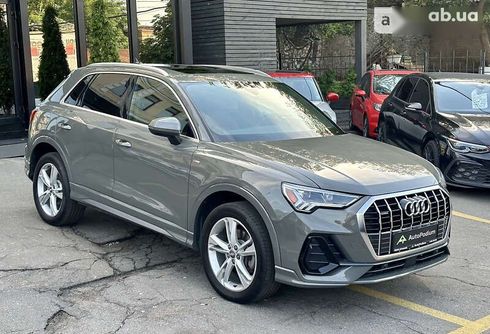 Audi Q3 2019 - фото 7