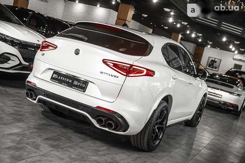 Alfa Romeo Stelvio 2018 - фото 23