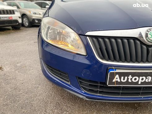 Skoda Fabia 2013 синий - фото 11