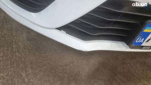 Renault Megane 2019 - фото 15
