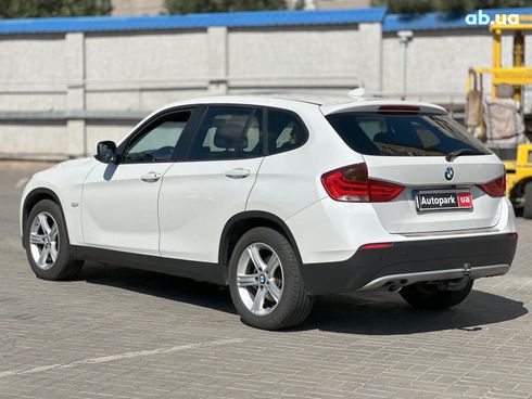 BMW X1 2011 белый - фото 7