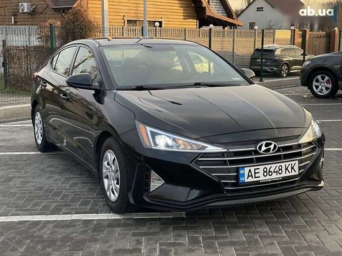 Hyundai Elantra 2018 - фото 7