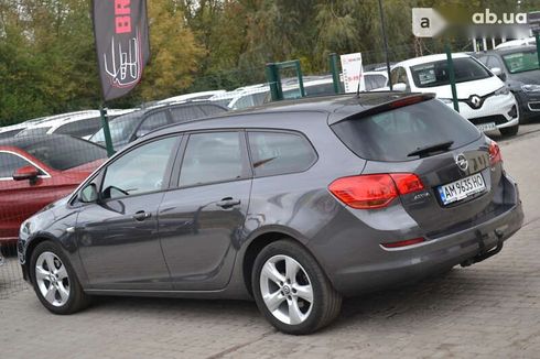 Opel Astra 2011 - фото 22