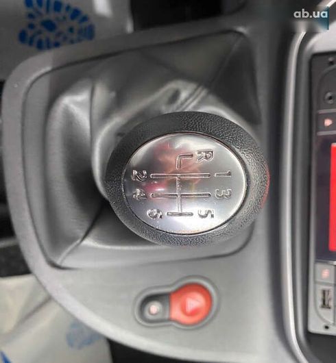 Renault Kangoo 2021 - фото 21
