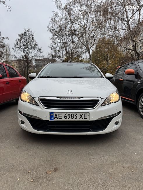Peugeot 308 2015 белый - фото 4
