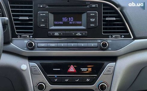 Hyundai Elantra 2016 - фото 16
