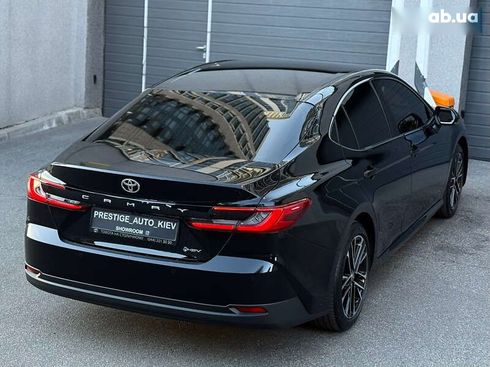 Toyota Camry 2024 - фото 19