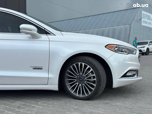 Ford Fusion 2017 белый - фото 12