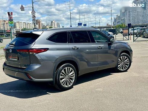 Toyota Highlander 2021 - фото 2