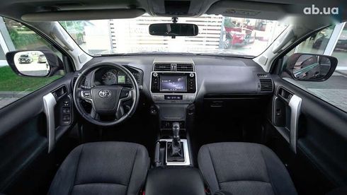 Toyota Land Cruiser Prado 2019 - фото 8