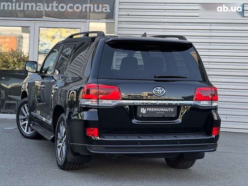 Toyota Land Cruiser 2019 - фото 9