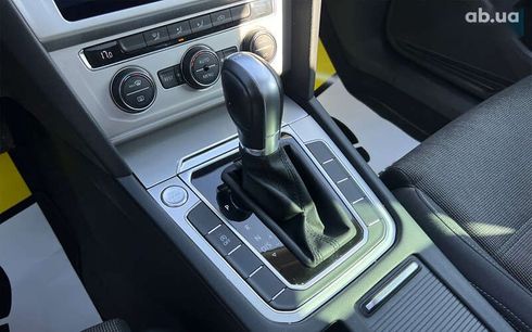 Volkswagen Passat 2017 - фото 20