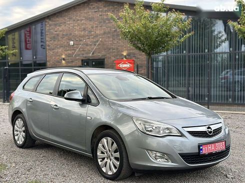 Opel Astra 2010 - фото 4