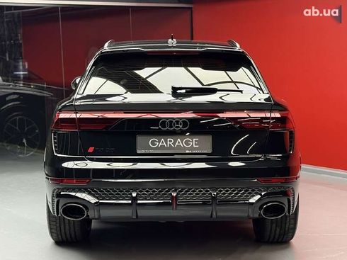 Audi RS Q8 2024 - фото 17