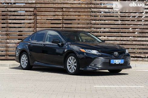 Toyota Camry 2017 - фото 5