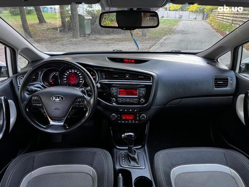 Kia Cee'd 2018 белый - фото 24