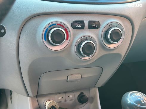 Hyundai Accent 2008 серый - фото 16