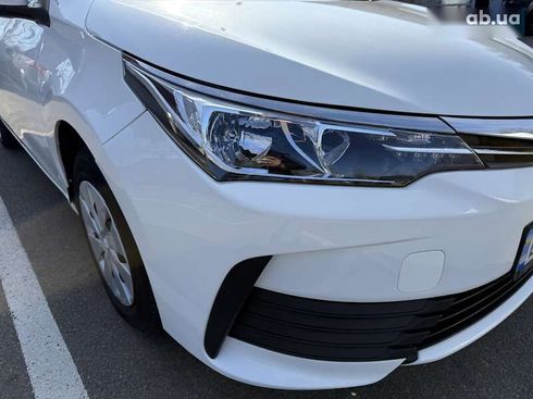 Toyota Corolla 2017 - фото 9