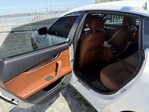 Maserati Quattroporte 2017 - фото 23