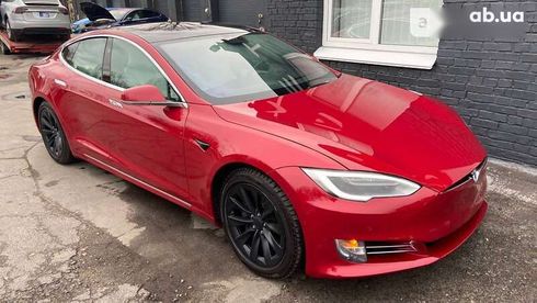 Tesla Model S 2019 - фото 16