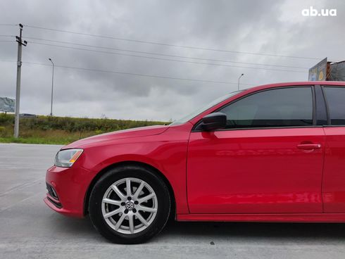 Volkswagen Jetta 2014 красный - фото 7