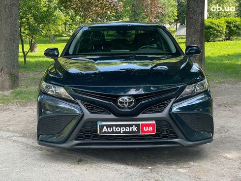 Toyota Camry 2021 синий - фото 2