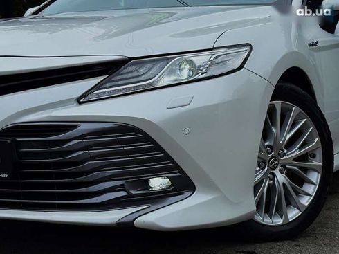 Toyota Camry 2020 - фото 7