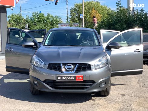 Nissan Qashqai 2011 серый - фото 11