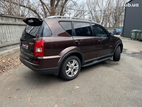 SsangYong Rexton 2014 коричневый - фото 6