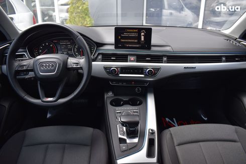 Audi A4 2017 черный - фото 5