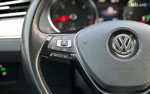 Volkswagen Passat 2018 - фото 12